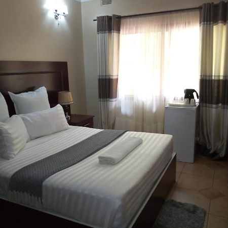 Zenith Lodge Lusaka Exterior photo