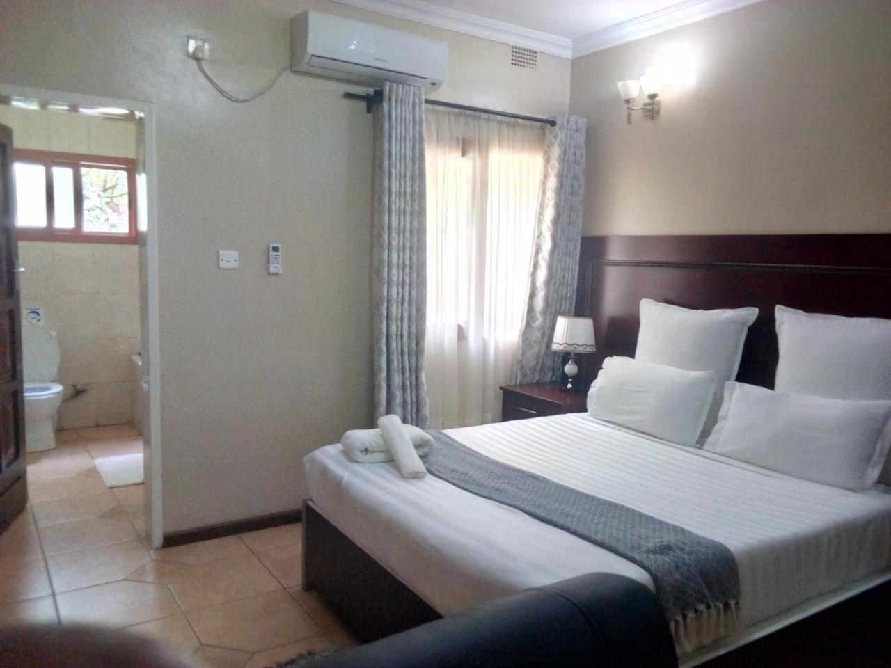 Zenith Lodge Lusaka Exterior photo