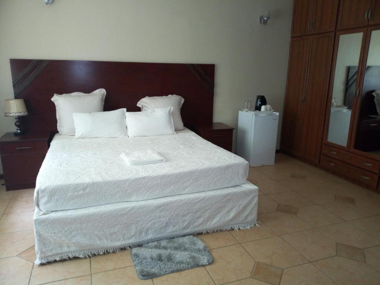 Zenith Lodge Lusaka Exterior photo